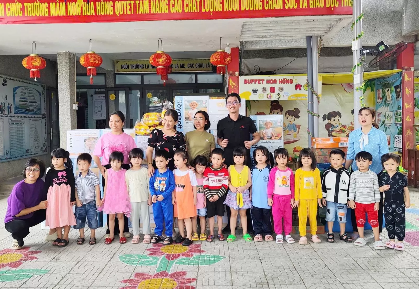 Motaro Group đồng hành cùng mạnh thường quân trao yêu thương đến bà con Phú Yên, Đắk Lắk